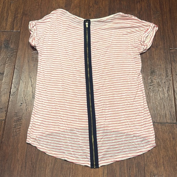 New!! Large PINK ROSE Striped Women's Top - Light Cream with Pink Stripes - Picture 2 of 8
